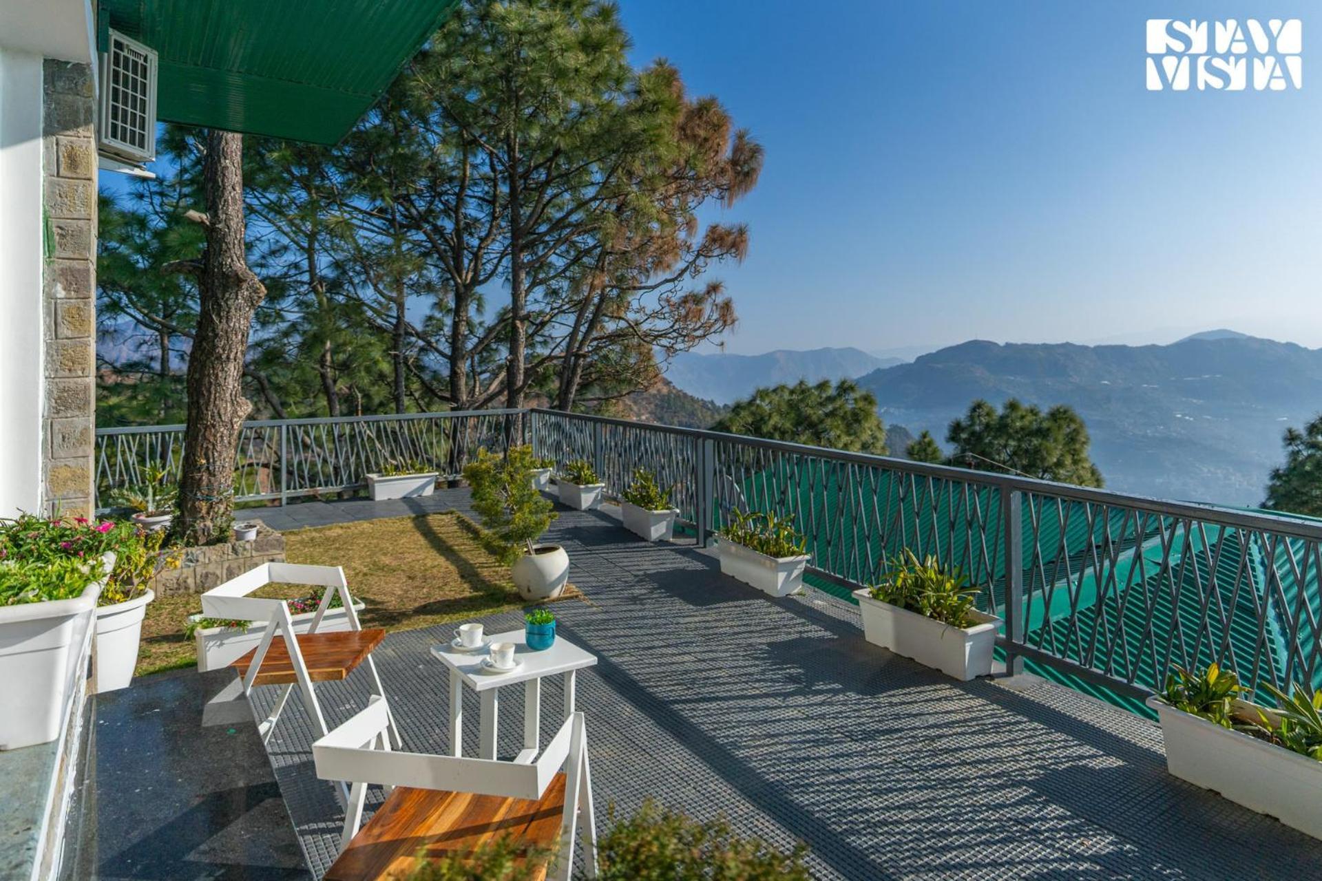 Stayvista At Serene With Outdoor Bonfire Barog Kültér fotó